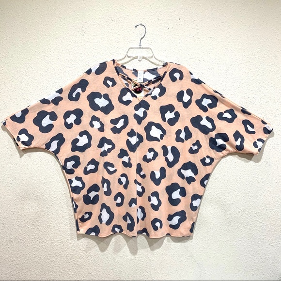 Plus Size Peach Animal Prints Tops (NWT) - Picture 2 of 8